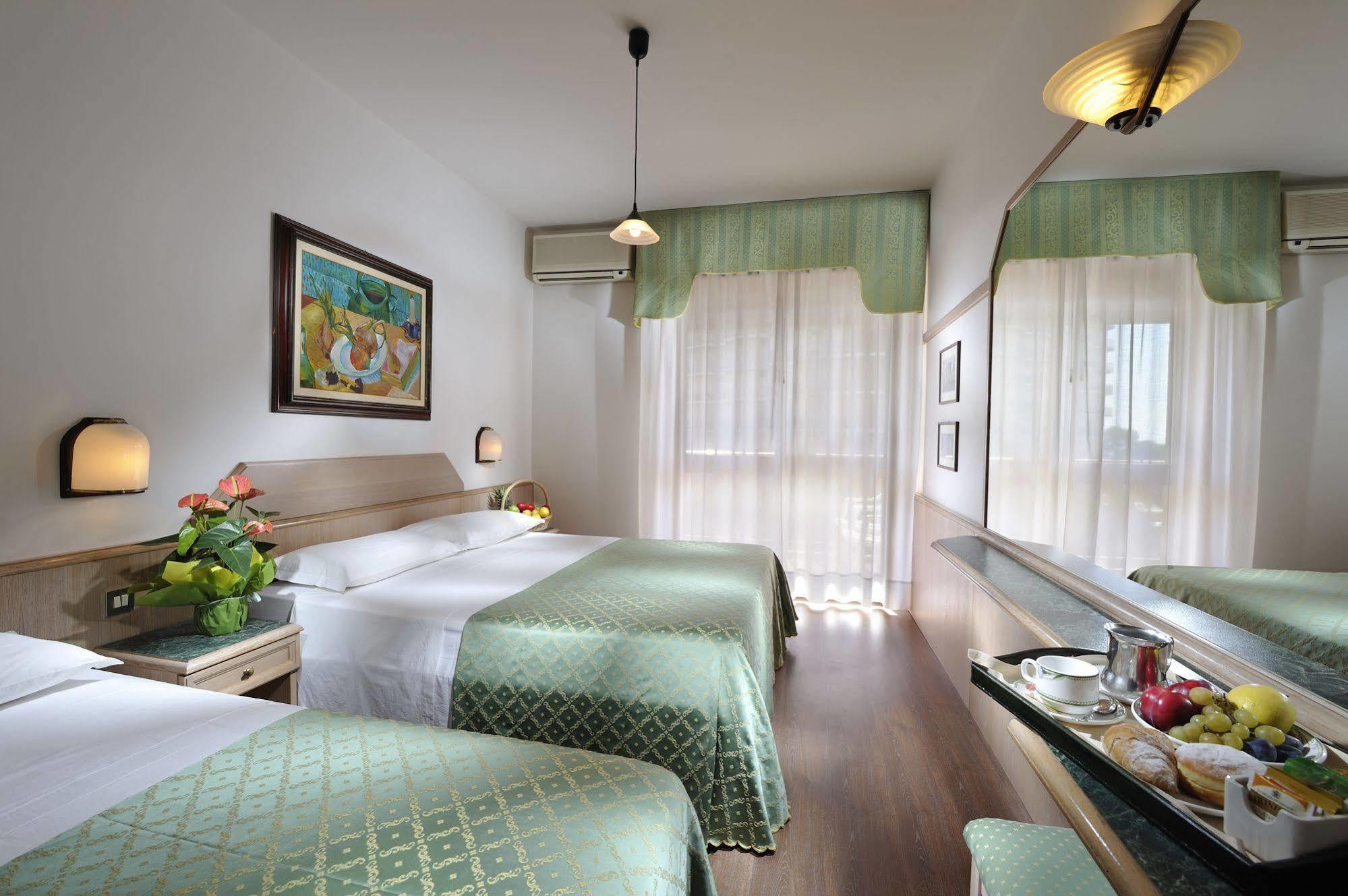 Niagara Hotel 3*